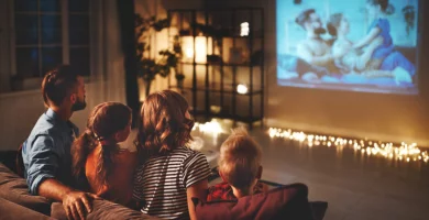 Top gadgeturi si accesorii in 2025  ideale pentru divertismentul intregii familii
